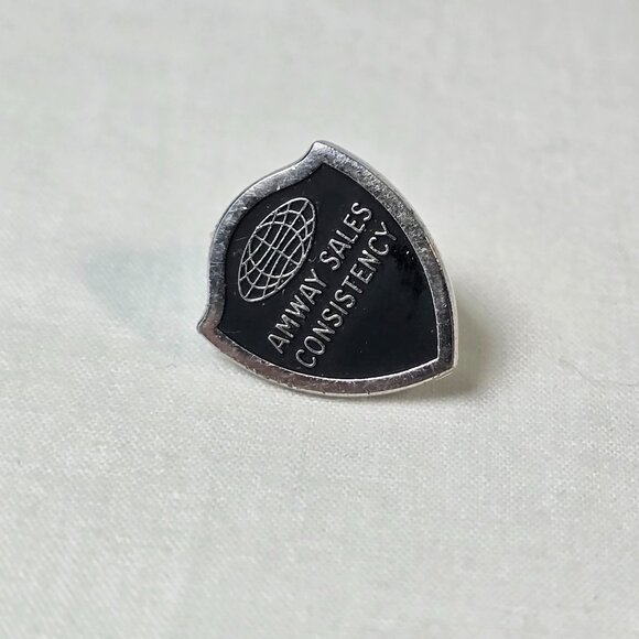 Amway Sales Consistency Lapel Pin Vintage Shield Award Pinback Tie Tack Business - Picture 2 of 10